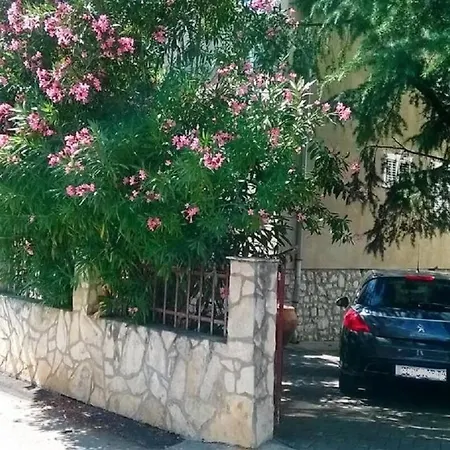 Renci Apartment *