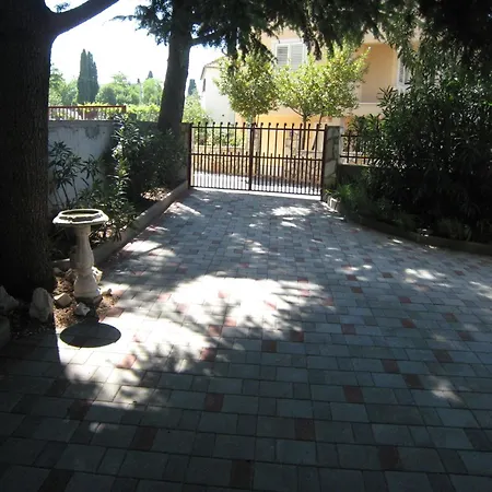 Renci Apartment
